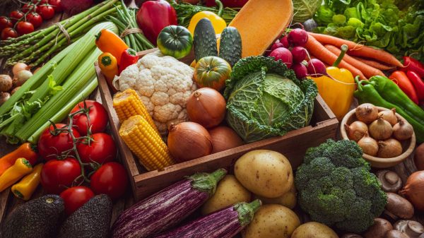 Cómo elegir las mejores frutas y hortalizas ecológicas según la temporada